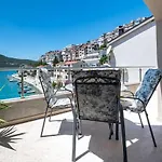 Divna Neum
