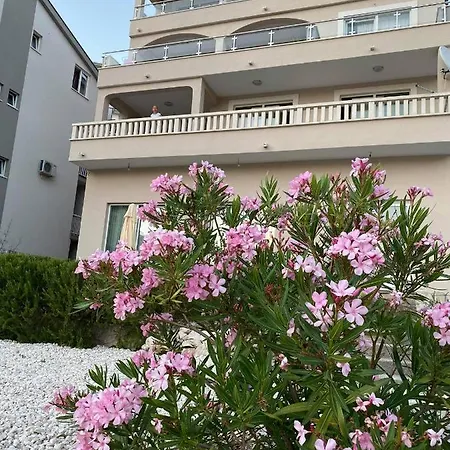 Divna Apartment
