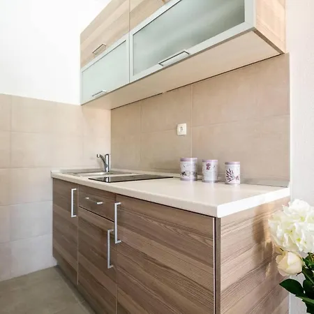 Apartment Divna