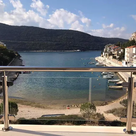 Divna Apartment