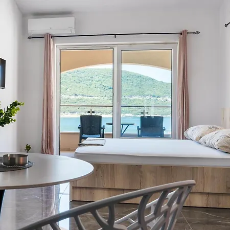 Apartament Divna