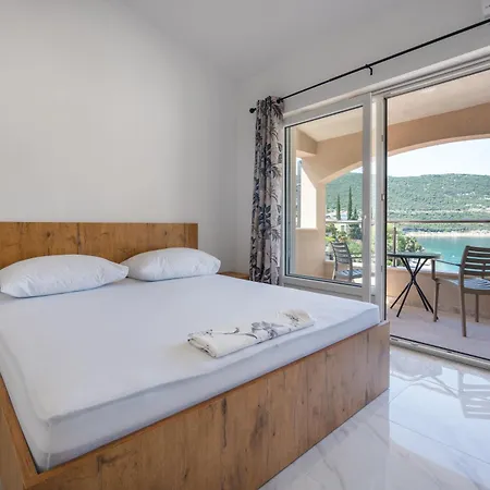 Divna Neum